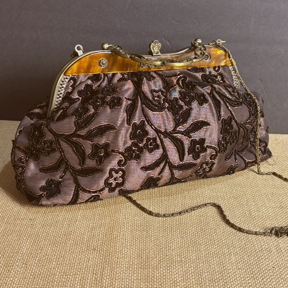 VTG Beaded Embroidered Handbag Purse Chain Mother-of-Pearl Formal Luxe VictoriaV - Picture 1 of 16